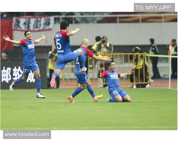 上海上港与重庆斯威的赛前分析及双方近期状态对比 上海上港与重庆斯威的赛前分析及双方近期状态对比