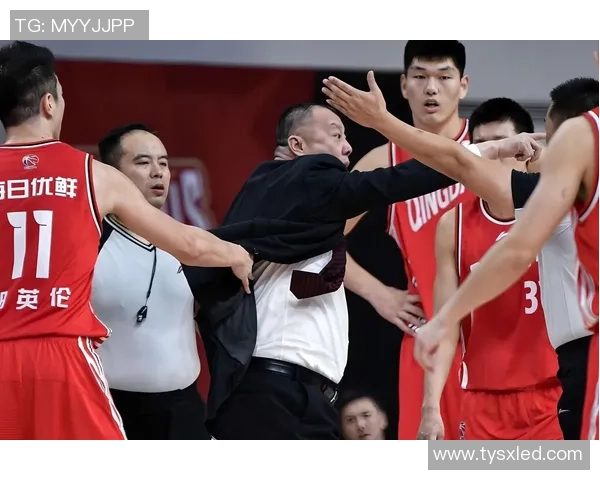 威尔斯谈CBA裁判争议判罚:有一些吹罚无法了解 威尔斯谈CBA裁判争议判罚:有一些吹罚无法了解